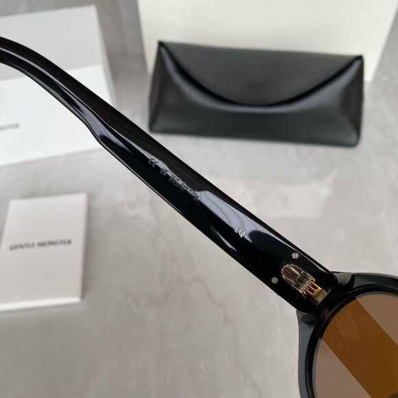 Gentle Monster Black Oval Cat Eye Sunglasses Gold Logo Y2K Vibes